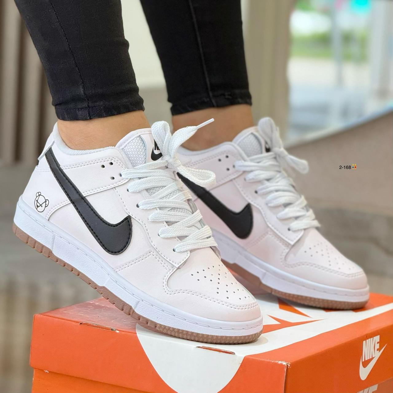 NIKE AIR FORCE ONE DAMA
